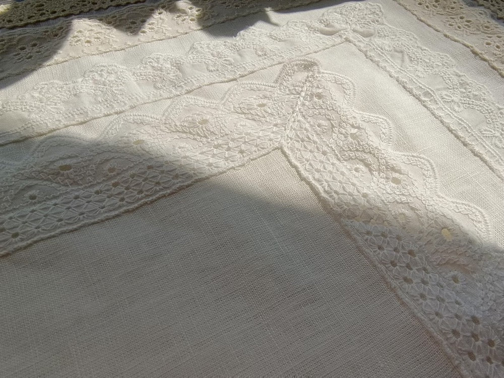 Custom Size French Natural Linen Napkins with Lace Trim – Soft Reusable Cloth, Set of 2 4 6 8 10 12 18 200 for Wedding or Elegant Dining